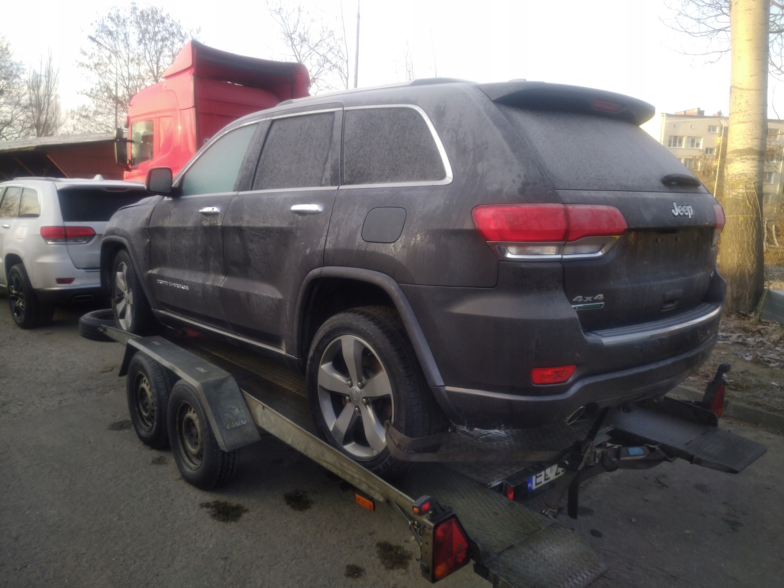 JEEP GRAND CHEROKEE WK2 SZYBA DRZWI LEWYCH TYLNYCH LEWY TYŁ TYLNA za