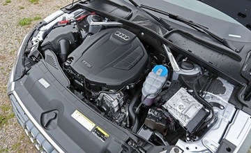 Двигун AUDI A4 A5 2.0 TFSI DKY DKYA 190 к. с.