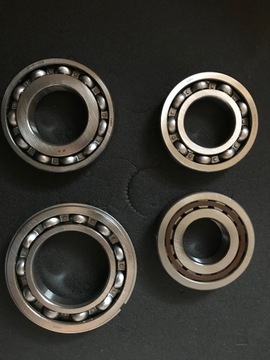 Komplet łożysk / bearing kit JF011E