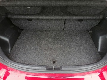 Toyota Yaris 2015 нижняя средняя полка багажника