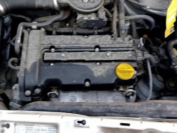 Двигатель Z12XE Opel CORSA C AGILA A 1.2 01-04r в автомобиле