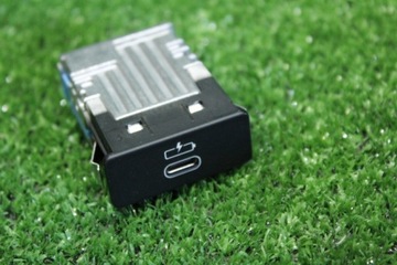Роз'єм USB для BMW F40 G01 G05 G06 G20 G21 G30 G31