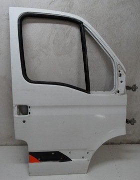 Дверь правая передняя RENAULT MASTER 03-10R.