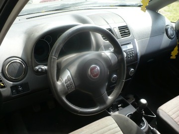 FIAT SEDICI DESKA KOKPIT PODUSZKI SUZUKI SX4