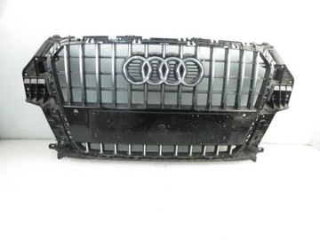 Решітка радіатора AUDI Q3 (8U) 8U0853653A