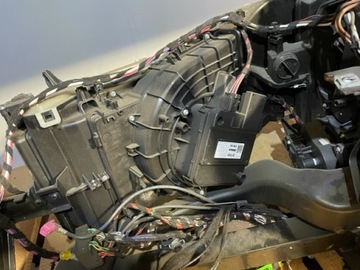 AUDI Q5 вентилятор отопителя двигателя 4m1820021b