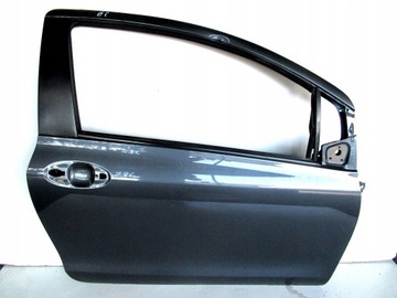 Права двері TOYOTA YARIS II 3D 2006-2011 рік 1f6