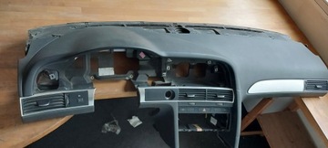 Консоль приладова панель Audi A6C6 4f0857067a