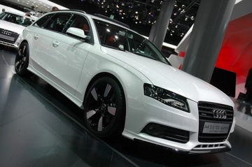 AUDI A4 S4 B8 порогові накладки нові!!!