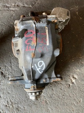 67 BMW F20 F21 3,5i MOST DYFER TYLNY 7605591 3,08