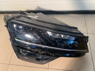 Права лампа Skoda Karoq 57b941016d Full Led