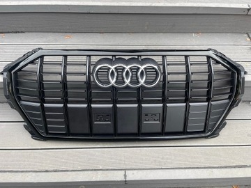 Решітка радіатора Audi Q3 83A 83a853651e