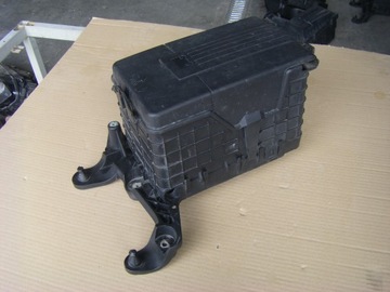 КОРПУС БАТАРЕИ 1K0915330C VW, AUDI