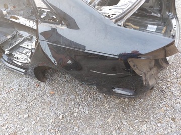 AUDI A4 b9 чверть заднє ліве крило седан пошкоджений 19r.