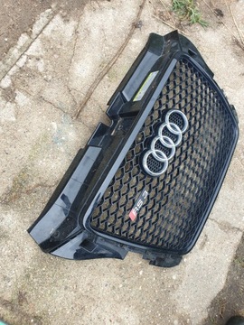 Решітка радіатора Audi rs3 8p 8p0