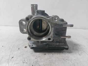 Дроссельная заслонка 22030-23010 Toyota Yaris II 06-1.3 и 2SZ