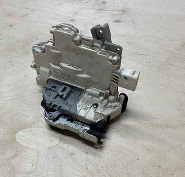 AUDI A4 B8 A5 Q5 ZAMEK DRZWI LEWY TYŁ 7 PIN