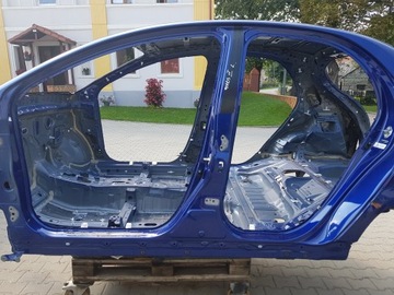 TOYOTA Yaris IV P21 Центральна ліва стійка