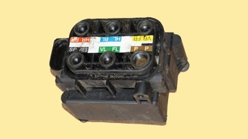 Блок распределительный клапан AIRMATIC ML W166 63 AMG 2012 A2123200358