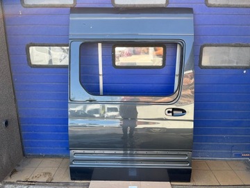 Права бокова двері Mercedes Sprinter W910 W907