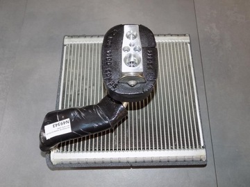 VW PASSAT B8 радиатор расширительный клапан 5Q0816679B