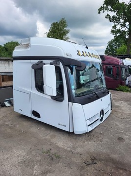 MERCEDES Actros MP4 кабіна 2017