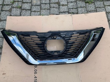 Решітка радіатора Nissan QASHQAI II lift 17 -