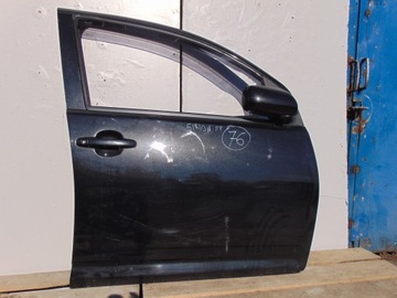 DAIHATSU SIRION M3 передняя правая дверь лобовое стекло NR76