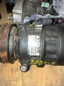 Компресор кондиціонера Volvo OE 31332528