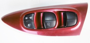 Nissan Juke 11R панель склопідіймача ліва передня