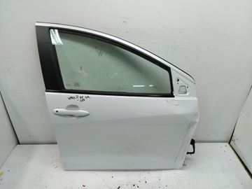 Toyota Yaris IV P21 GR правая передняя дверь передняя