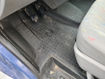 килимове покриття гумовий передній VW T5 TRANSPORTER
