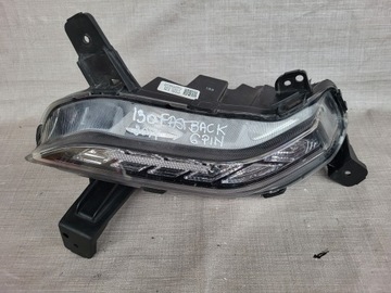 LED DRL HYUNDAI i30 FASTBACK 2017 92208g4220 правий 6 контактів