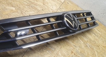 Решітка радіатора VW Passat B8 Lift R-Line 3G0853651CD