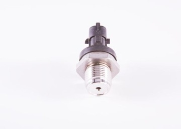 BOSCH 0 281 006 158 датчик тиску палива