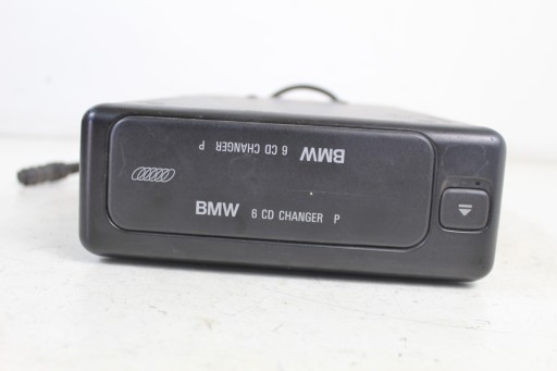 ZMIENIARKA NA 6 PŁYT CD BMW E38 8361058 - 1