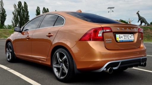 VOLVO S60 2010 > спойлер Елерон на люк праймер! - 3