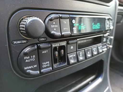 Chrysler 300M-Заводське радіо-відомий код ! - 2