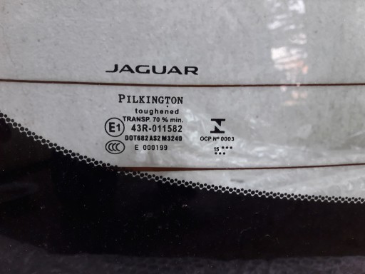 Jaguar XE x760 заднє скло ззаду - 3