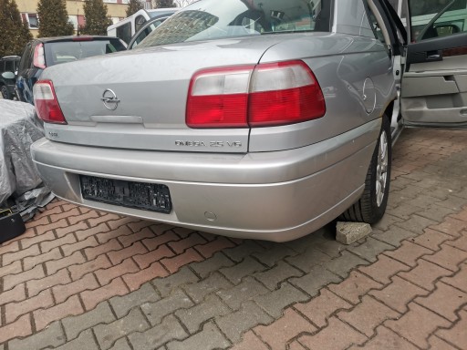 Opel omega B sedan klapa zderzak lampa lewa tył - 4