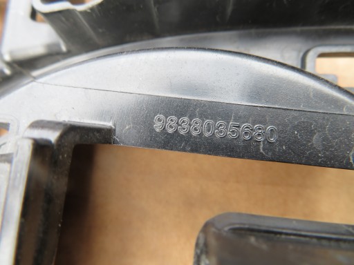 Решетка радиатора Peugeot 308 T10 21-23rok 9838035680 - 13