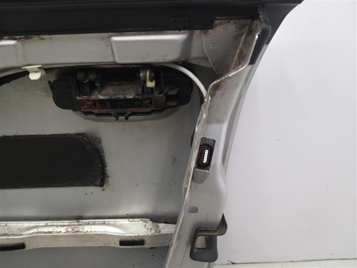 Передняя правая передняя дверь Audi A4 B5 LY7W серебро - 10