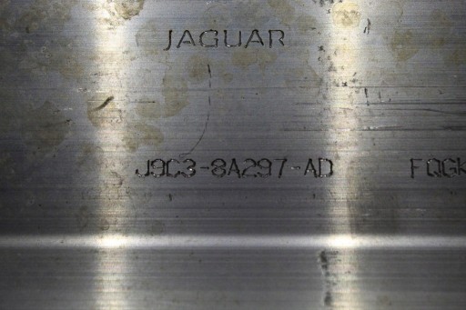 Jaguar E-pace Балка під радіатор - 2