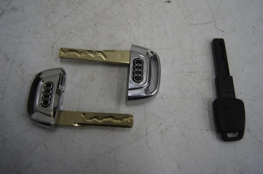 Ключ-ключ вставка дверного замка AUDI A6 C7 седан S-line - 2