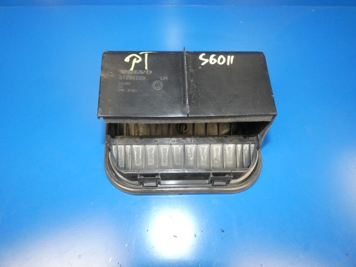 S60 II 10-вентиляційна решітка багажника задня права - 1