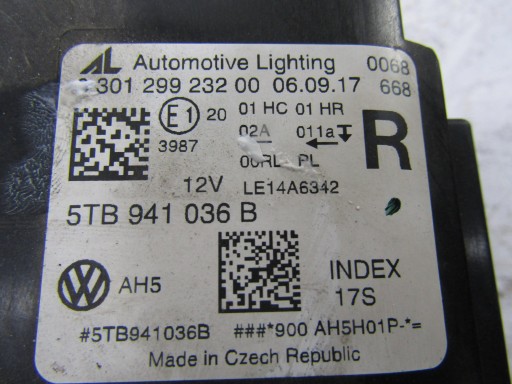 VW Touran II передня права лампа 15R-- 5TB941036B - 2