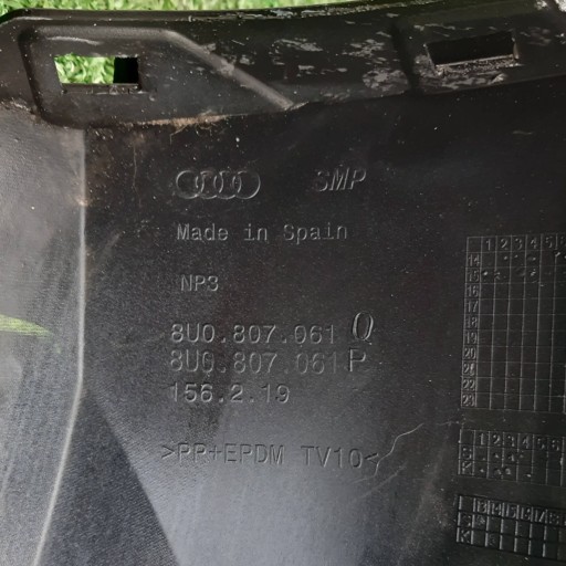 Audi Q3 8U спойлер передній бампер передній 8u0807061o - 2