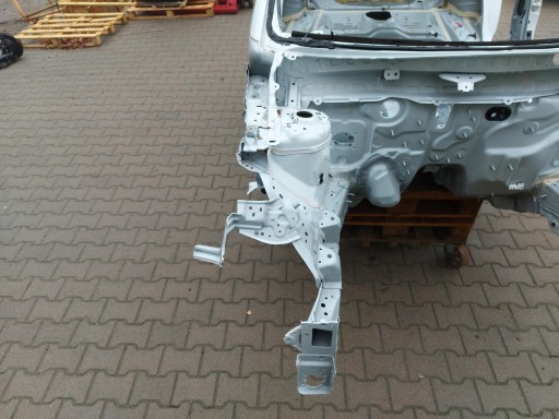 Toyota Yaris IV P21 GR, правая передняя четверть передняя - 1