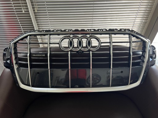 решітка радіатора Audi Q7 4M LIFT 4M0853651AH - 1