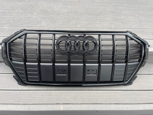 Решетка радиатора Audi Q3 83a 83a853651e - 1